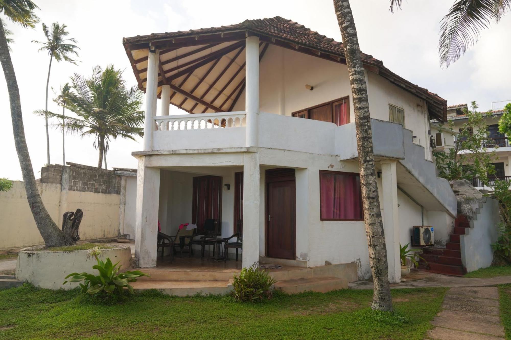 Shanthi Beach Resort Unawatuna Exterior foto